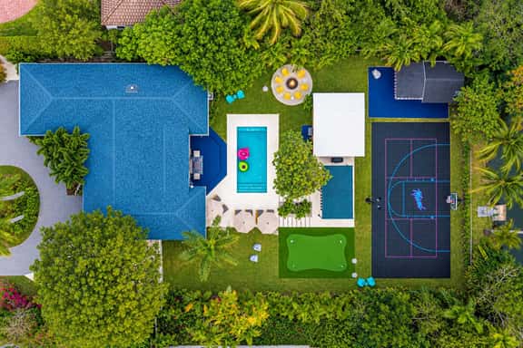 Pool, Bskt+Pckl Ball, Fire Pit, Billiards | Oasis - Image 1