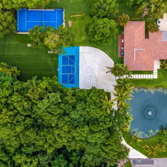 Hot-Tub, Pool, Golf, Pickleball, Basketball | Casa - Image 1