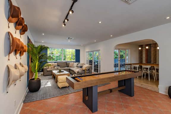 Hot-Tub, Pool, Golf, Pickleball, Basketball | Casa - Image 5